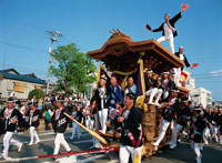 岸和田だんじり祭り の写真素材 イラスト素材 アマナイメージズ
