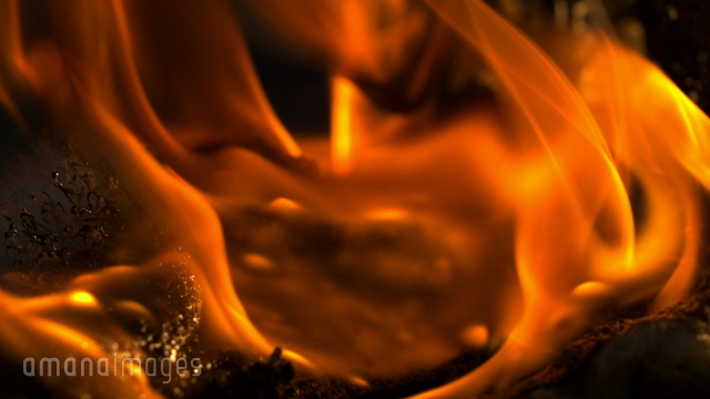 燃える炎 動画素材 映像素材 アマナイメージズ