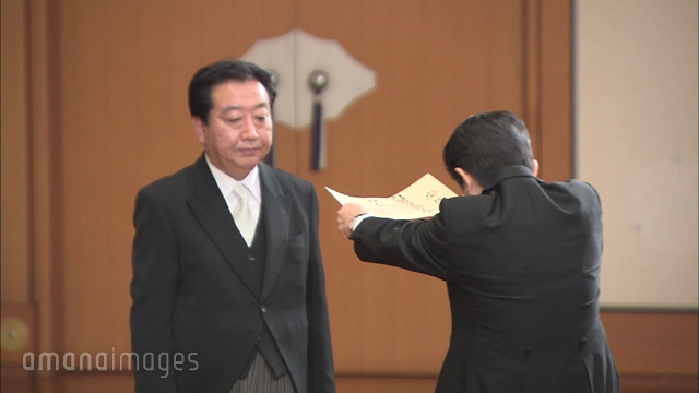 自民党総裁・安倍晋三が内閣総理大臣に再就任。自公連立政権が発足する